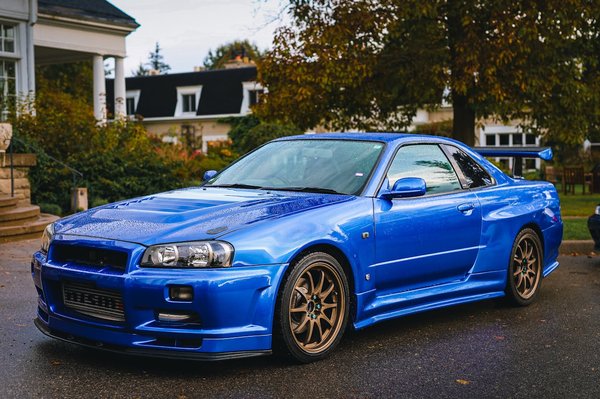 What's the Best Method to Reduce Engine Heat in a Nissan Skyline GT-R During Track Days?