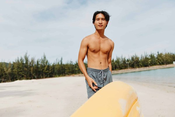 What's the Best Way to Incorporate Fringe Details into a Professional Wardrobe?